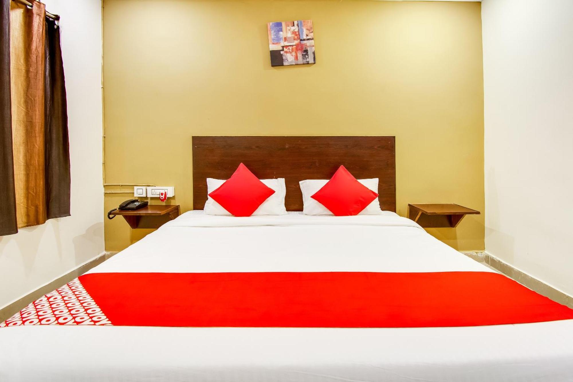 Oyo Akshaya Nest Hotel Vijayawāda Exterior foto